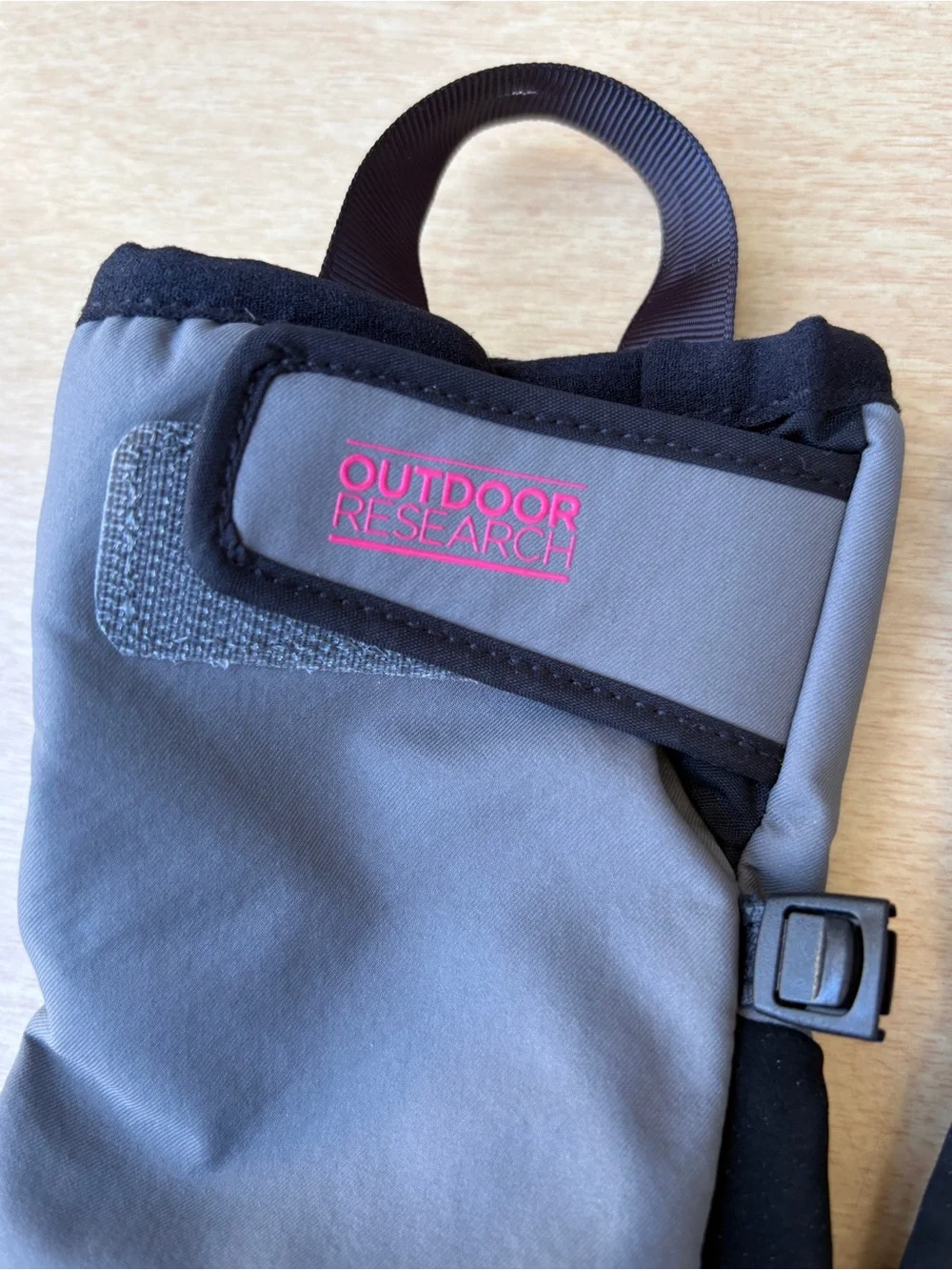 Outdoor Research Wm’s StormSensor Windbloc Gloves NWOT Sz Medium
